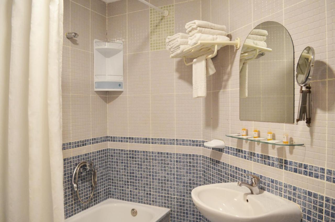Hotel Manantiales Torremolinos Dış mekan fotoğraf